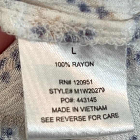 Hippie Rose Peplum Blue and White Floral Top tie detail front Size Large - Picture 10 of 11